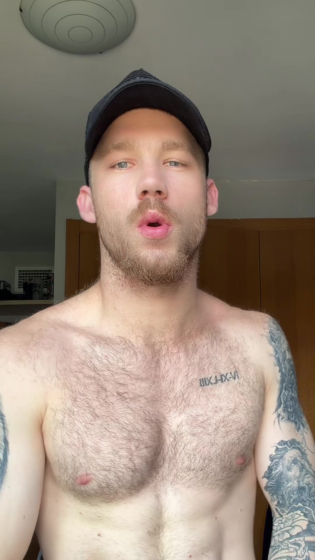 @AleeeX