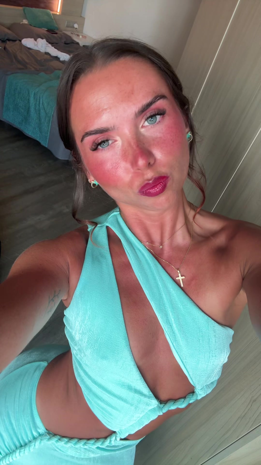 @brookesmithson