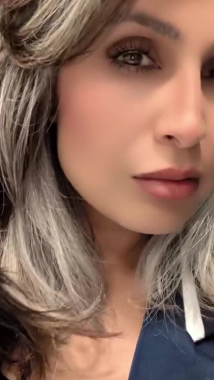 @Elli_888♋️