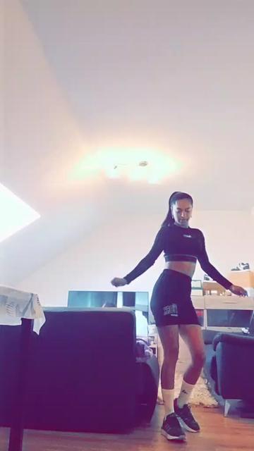 @Ildik&oacute;Szamanta😘😘