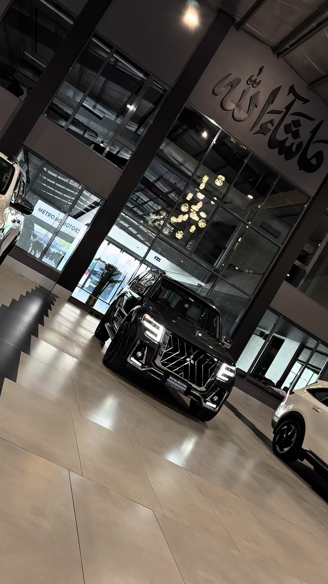 @METRO MOTORS