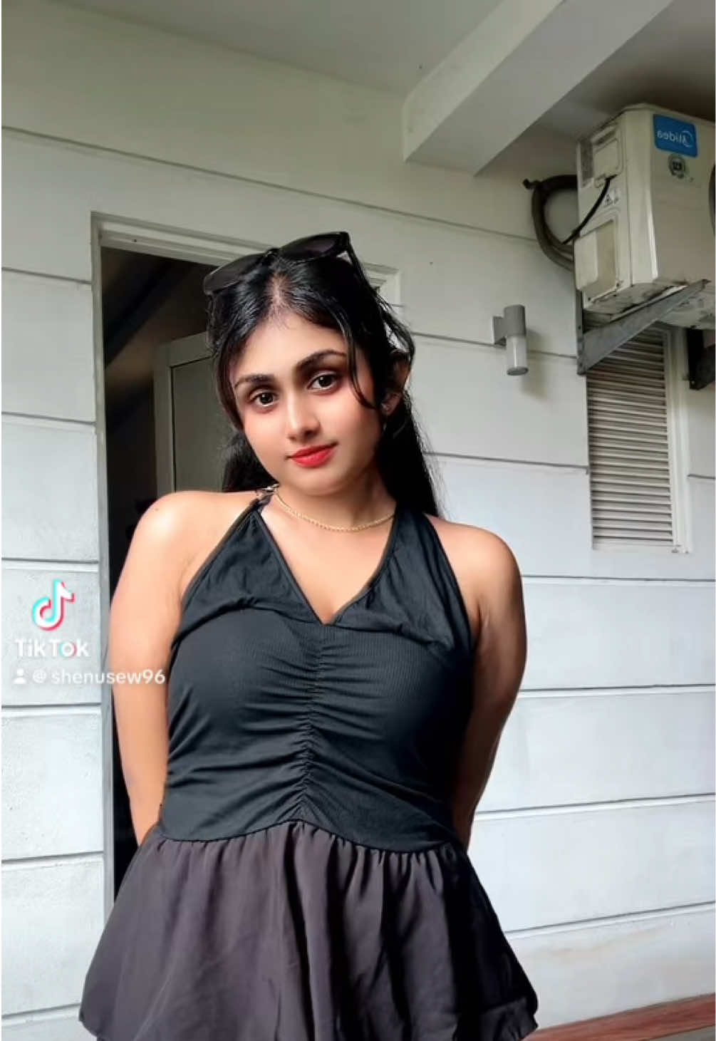 @Madu Saara🇱🇰