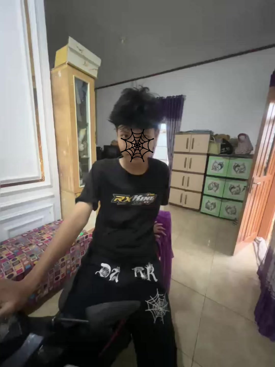 @zaniehbous🀄