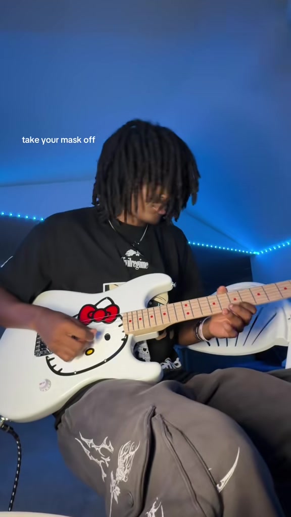 @tr3s
