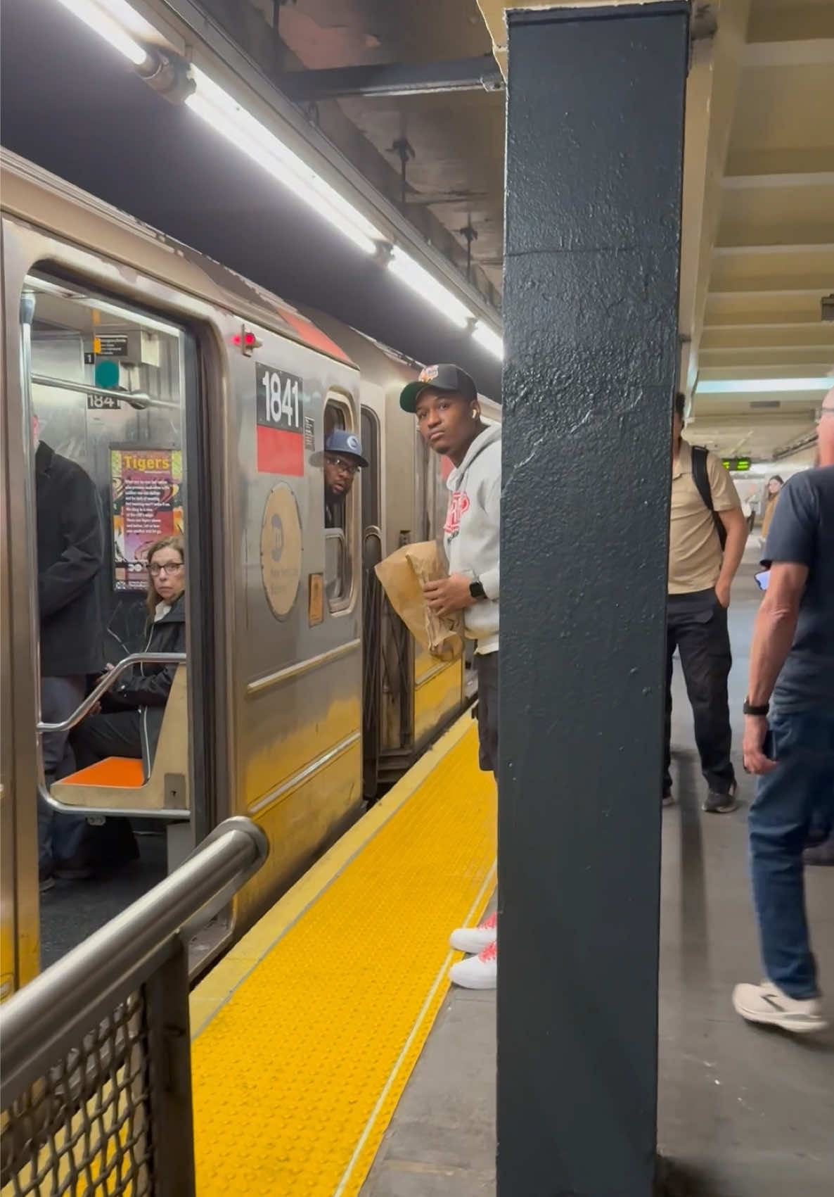@SubwayCreatures