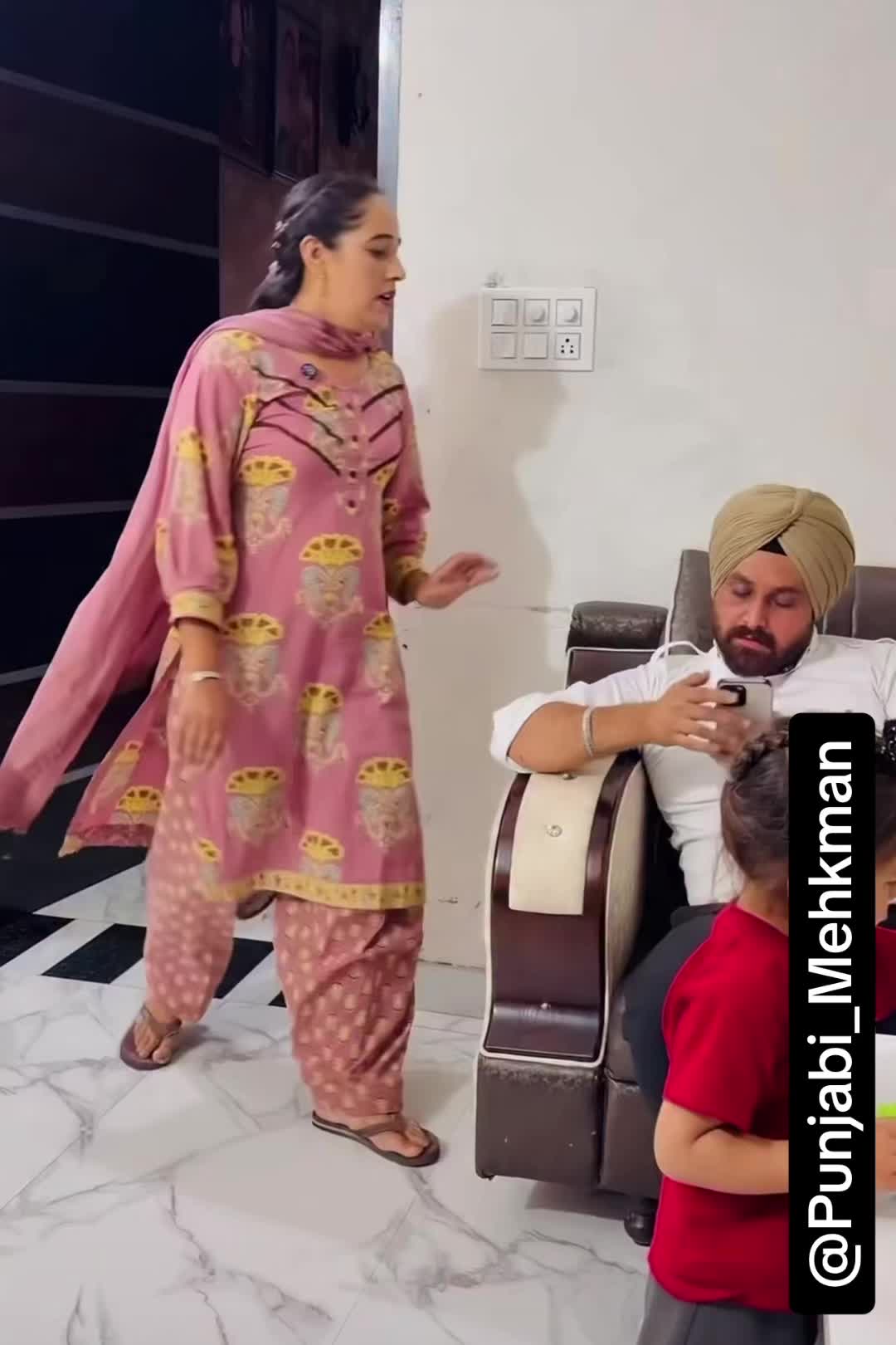 @Punjabi_Mehkman