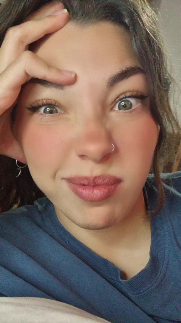 @Mu&ntilde;eca