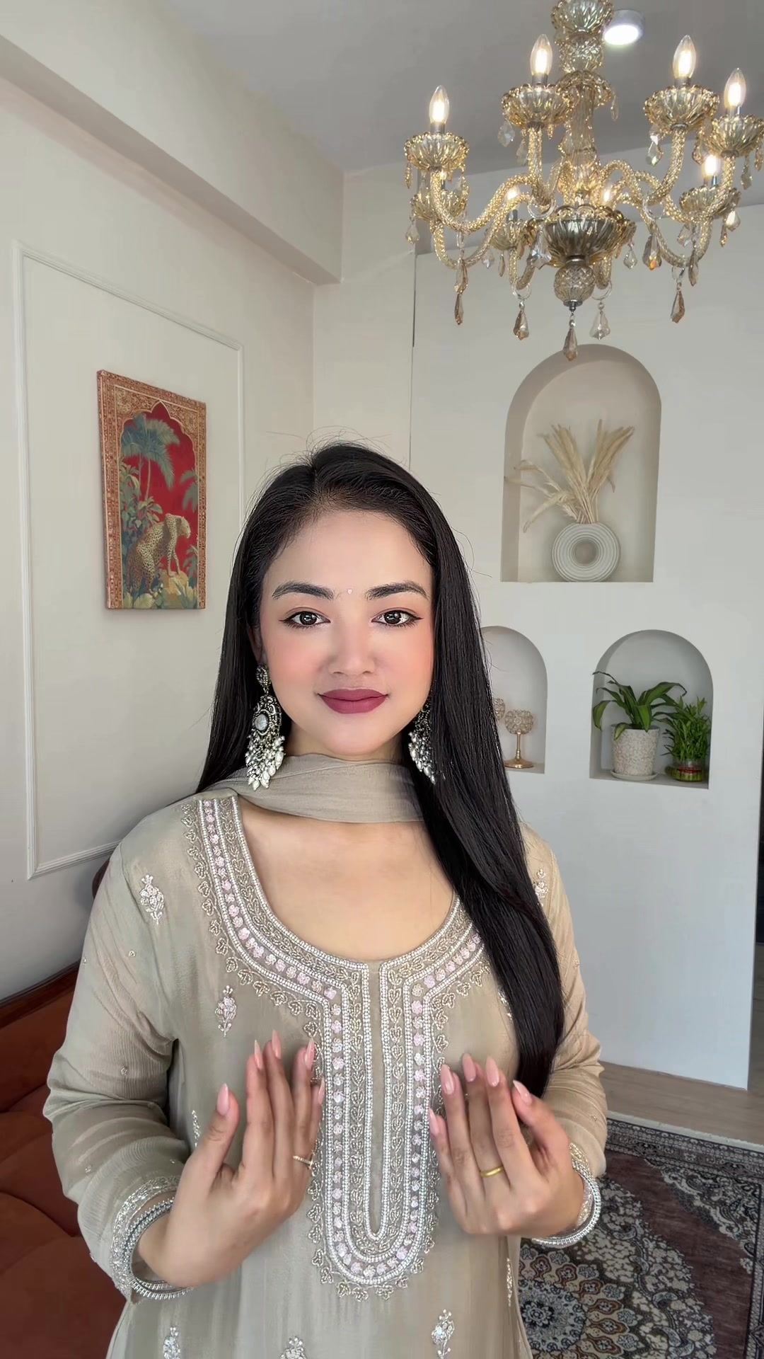 @Naina_TheAttire