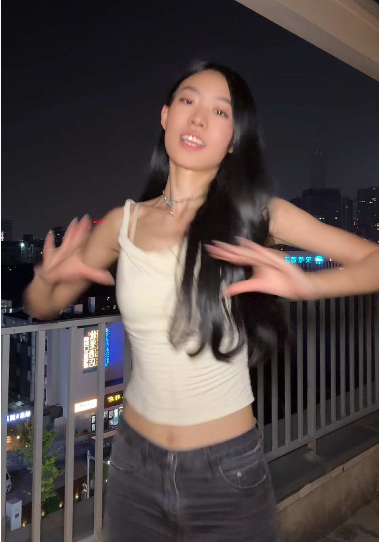 @NanaVLive