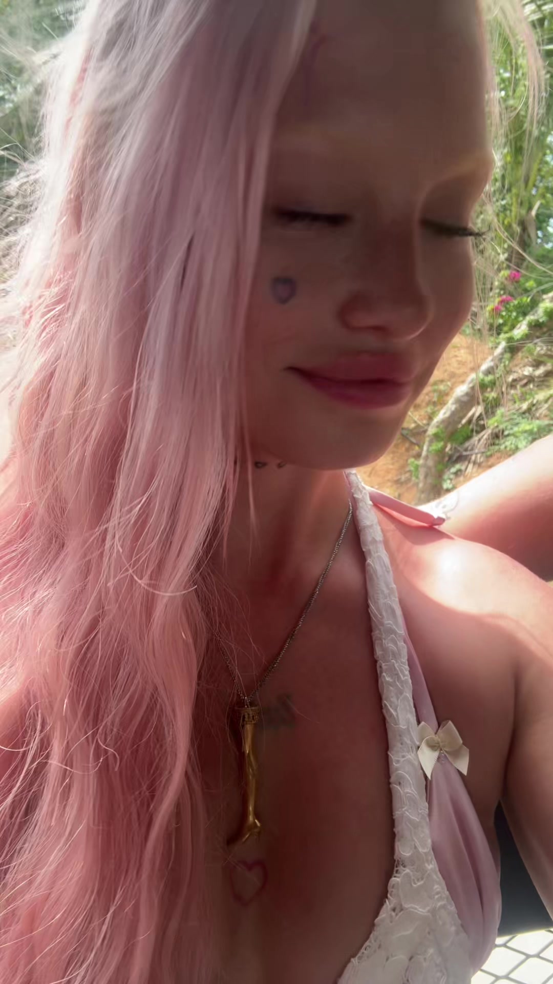 @HOFMANNITA