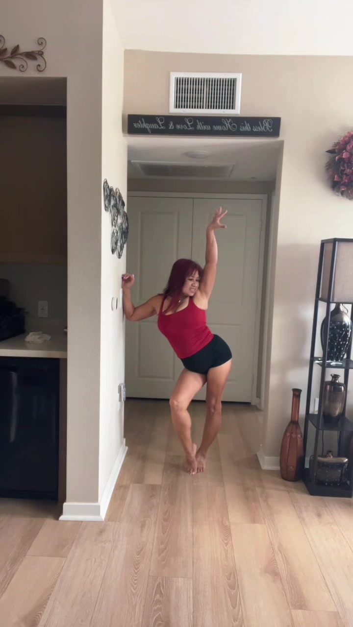 @✨🦋Glen_Totz🦋✨