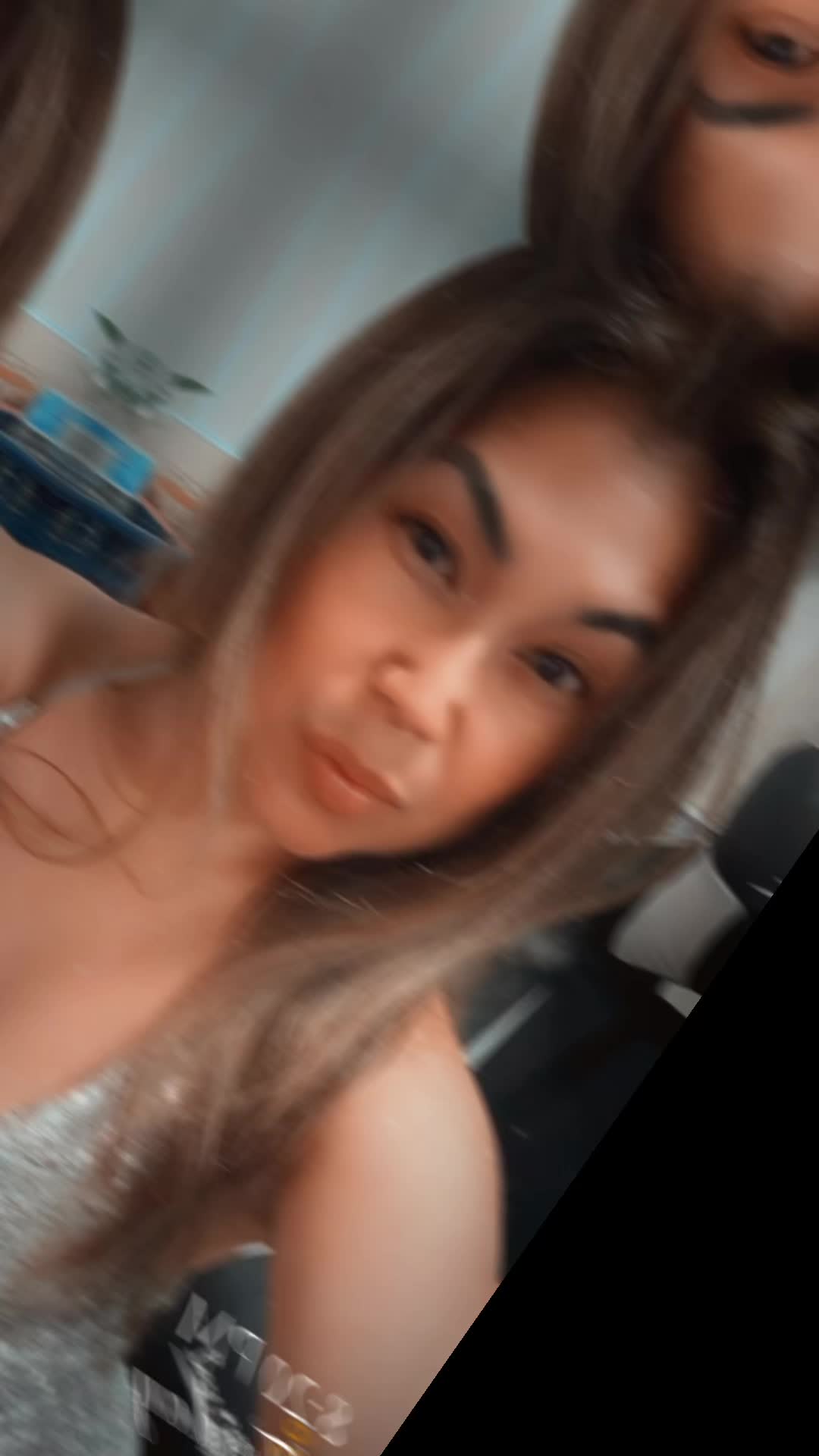 @Blingedbysonia