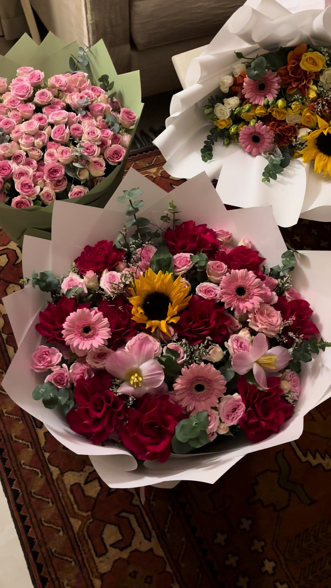 @LYORA FLOWERS | ليورا