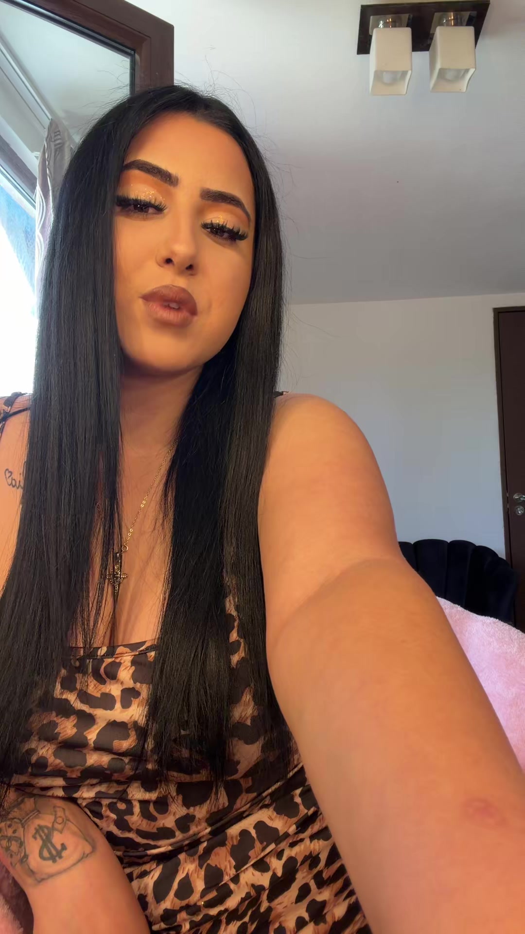 @Corinushh