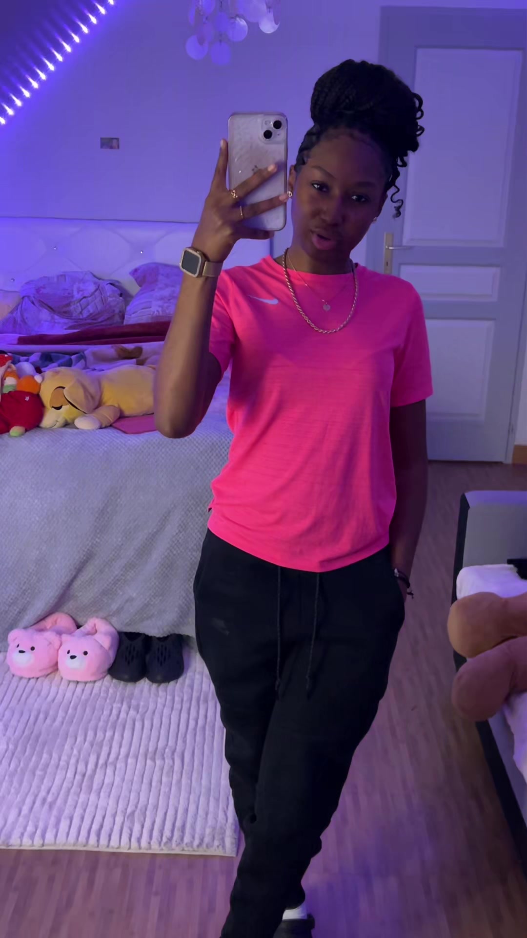 @Dina🦋