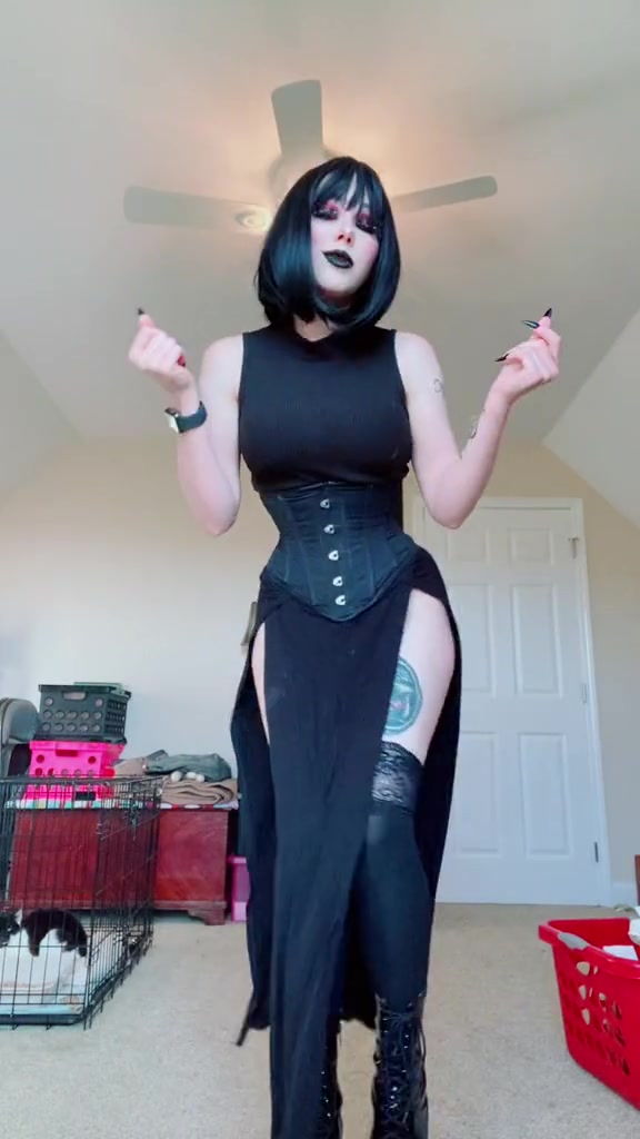 @theshapeshifterophelia