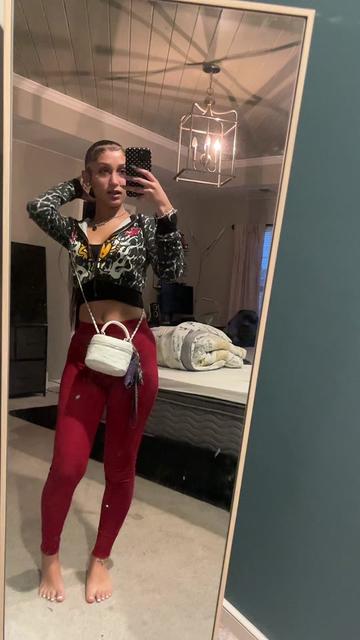 @lee 💋 .