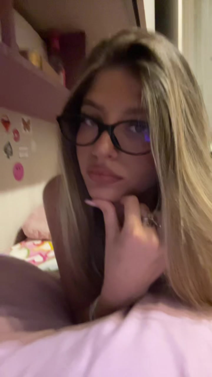 @violettaa