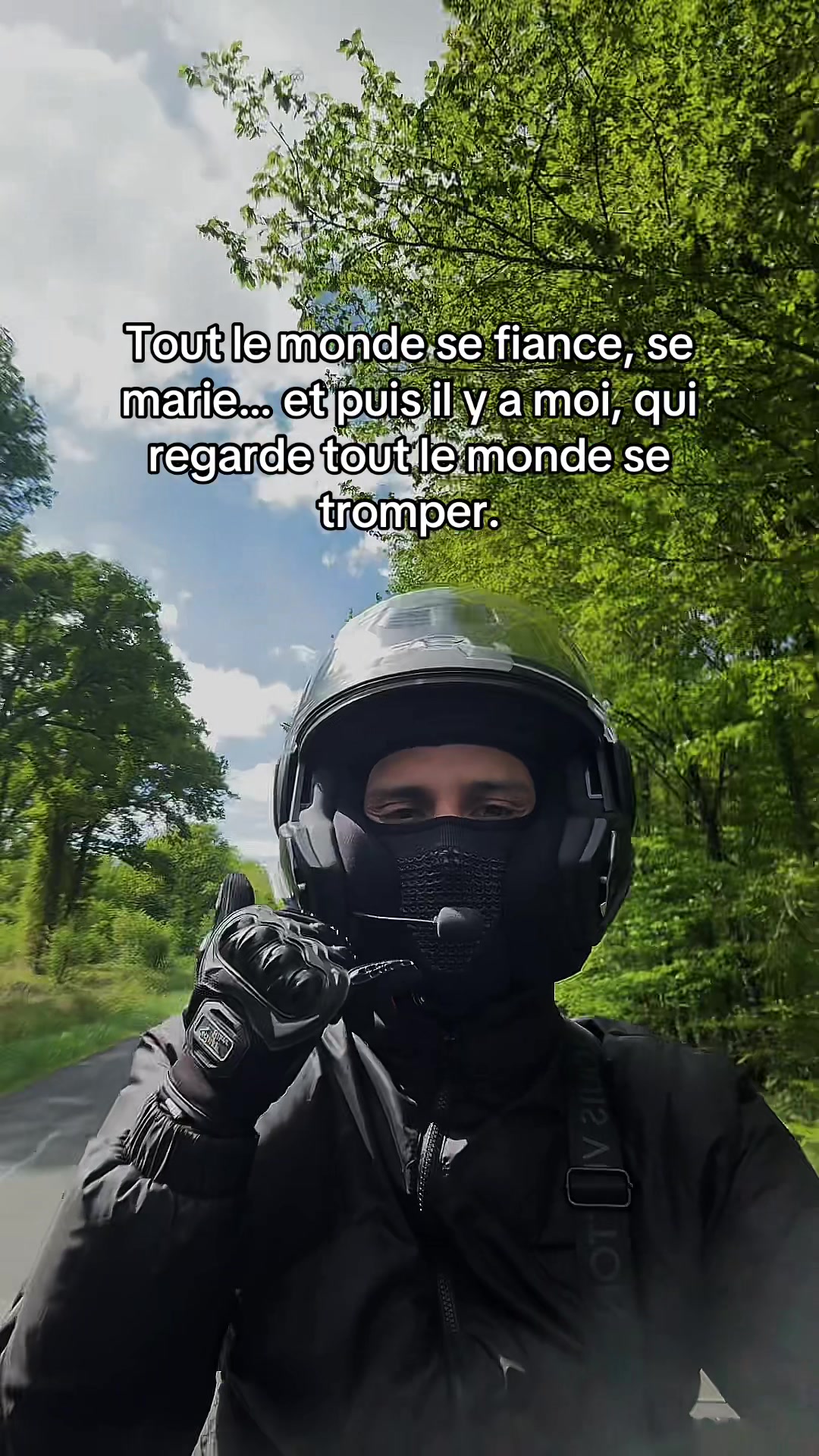 @𝗟&rsquo;𝗵𝗼𝗺𝗺𝗲 𝗺𝗮𝘀𝗾𝘂𝗲́