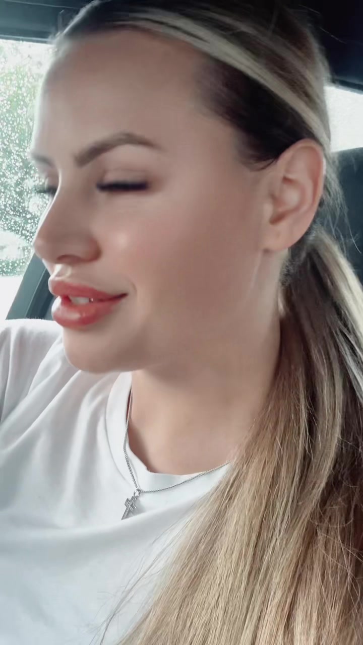 @Cristina Sebezan