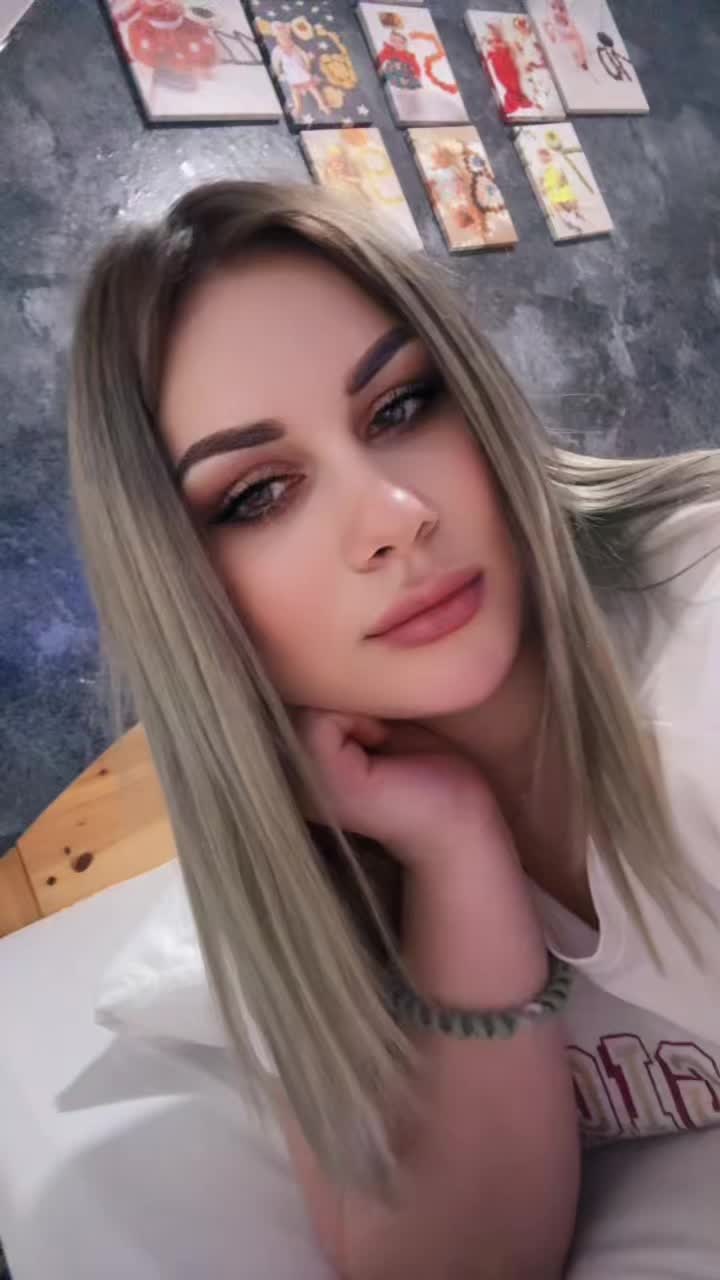 @Lena🌸