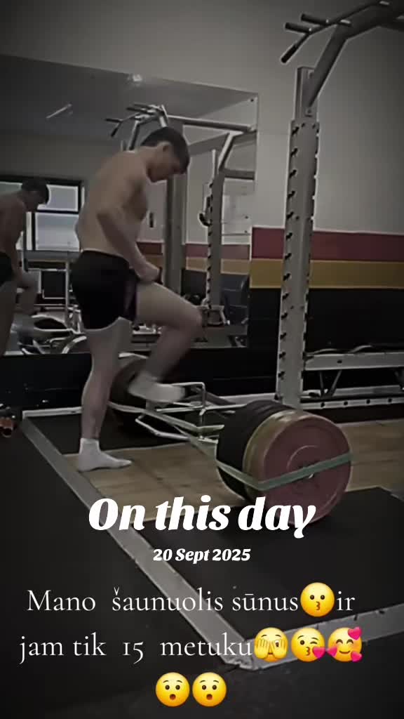 @Bosė😅