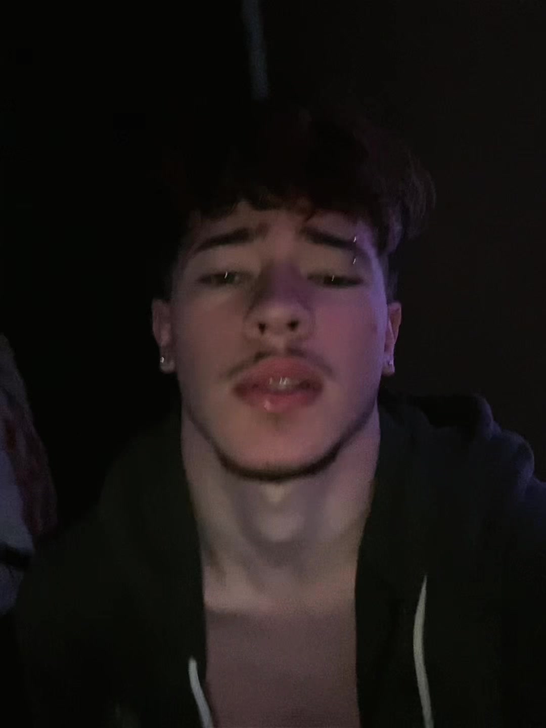 @j