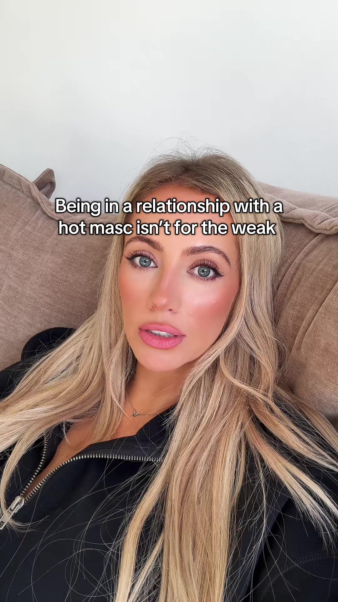 @Lisa J Evans sapphic author ⚢