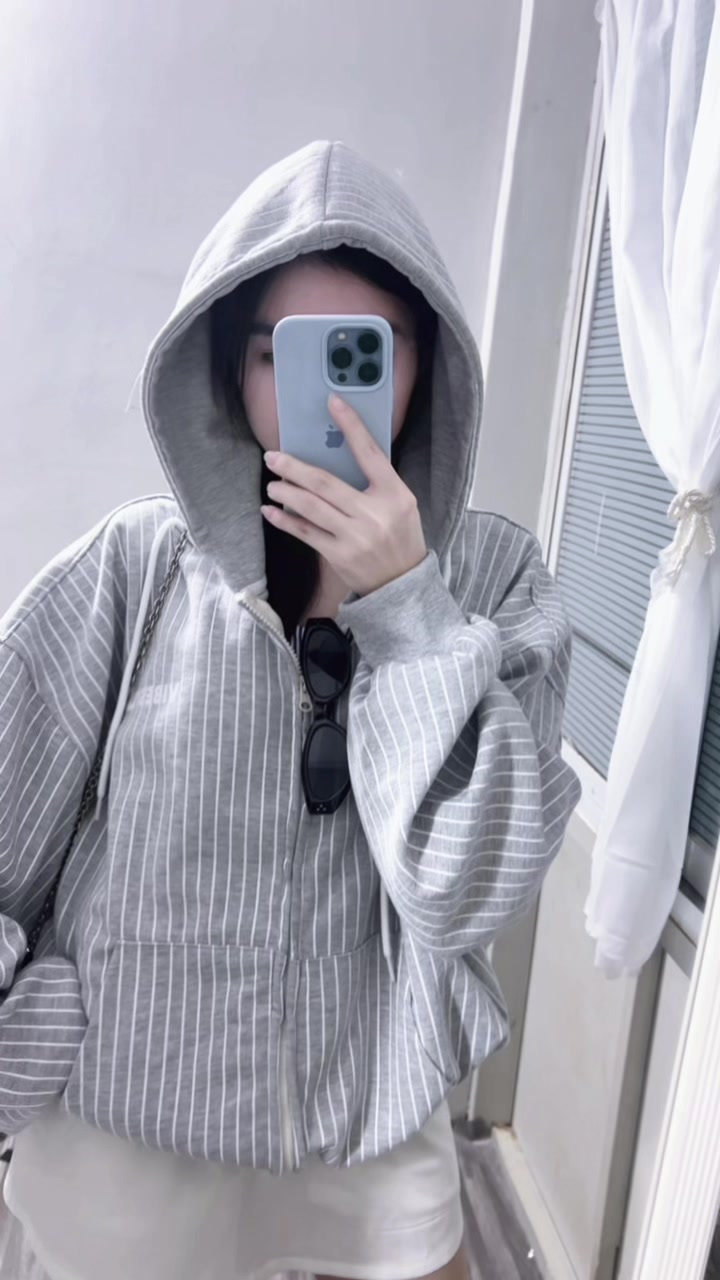 @Diệu Hương 𝓻𝓮𝓿𝓲𝓮𝔀