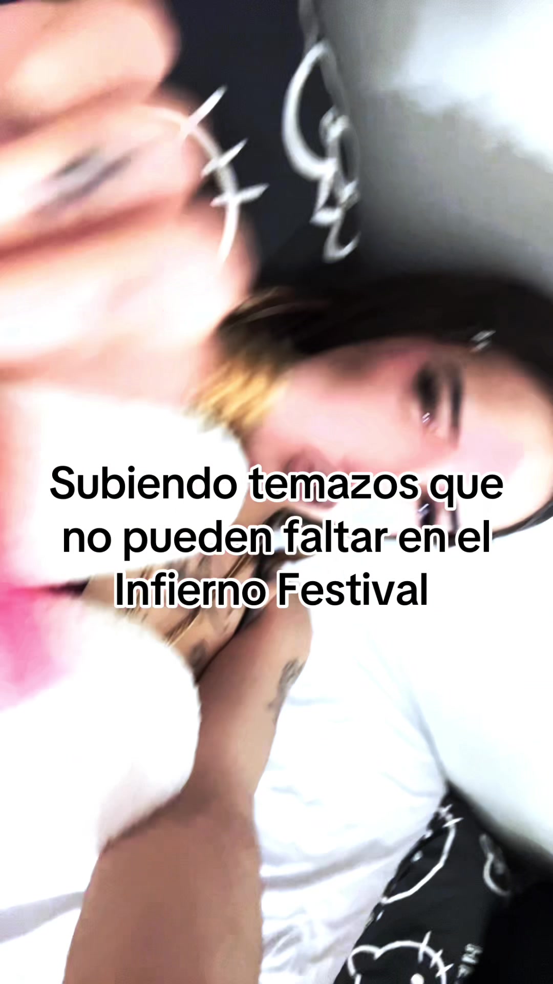 @Lahoeee