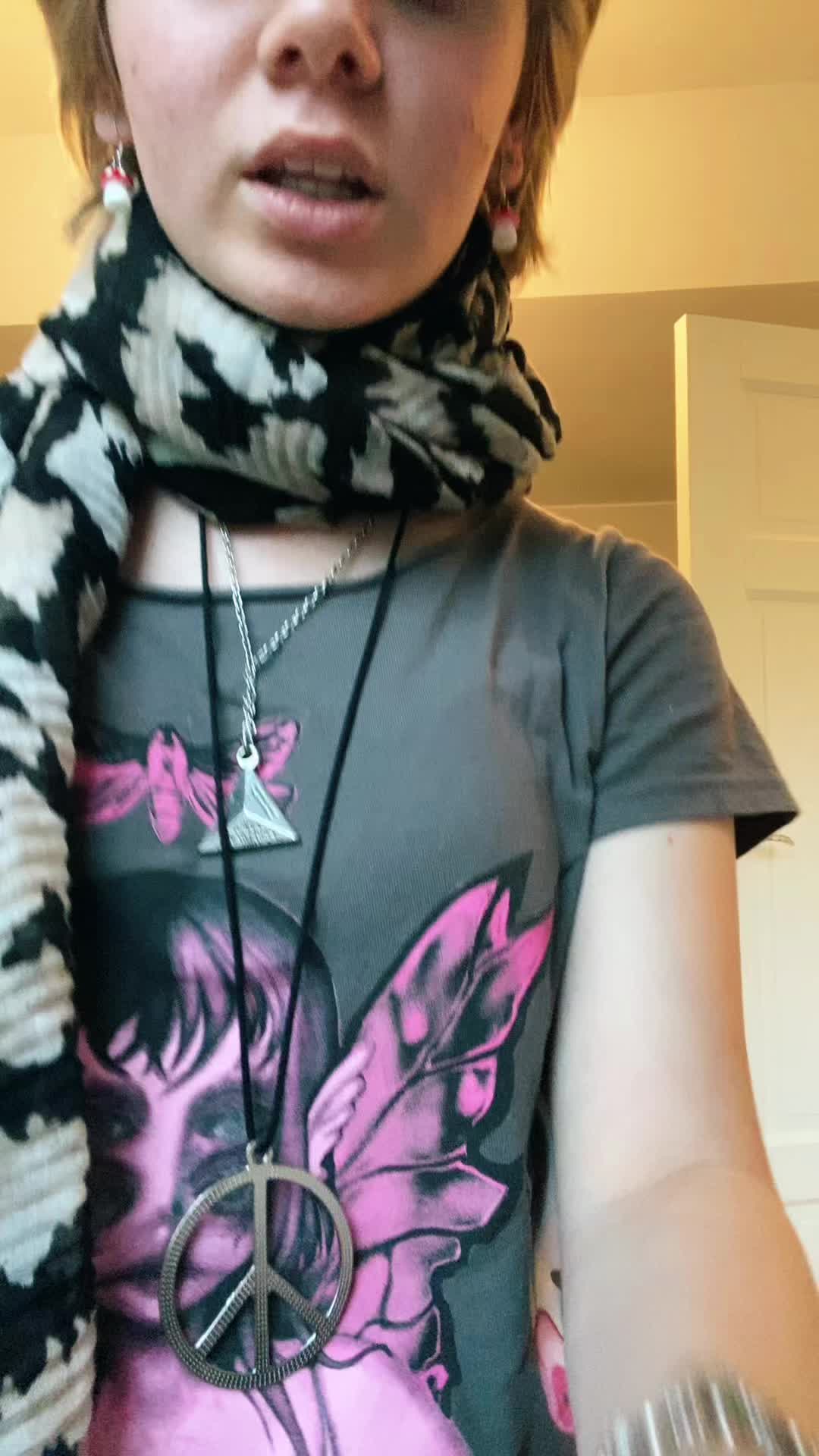 @Living_Tulip🌈🌷🦄