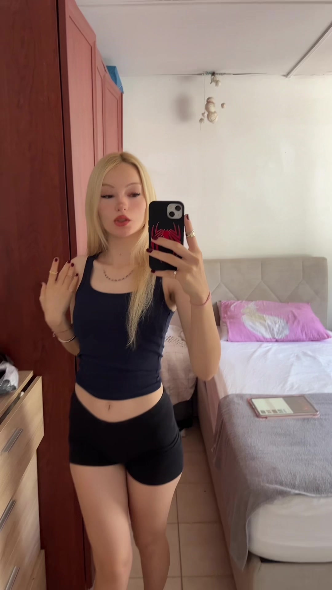 @Ayşenur