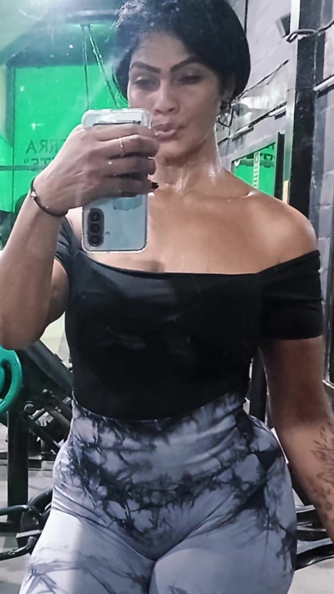 @Naná
