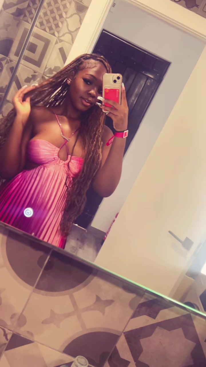 @👻