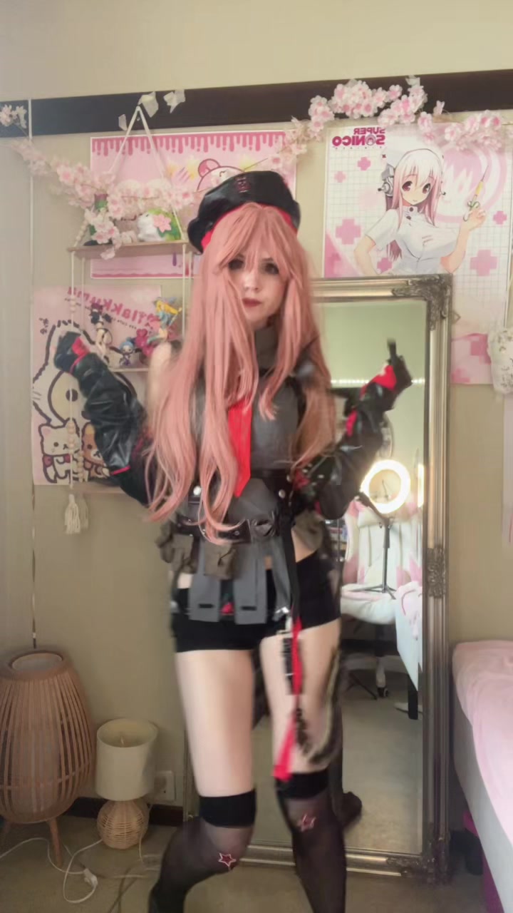 @Iris🌸 Twitch: Sakuraxiiiii