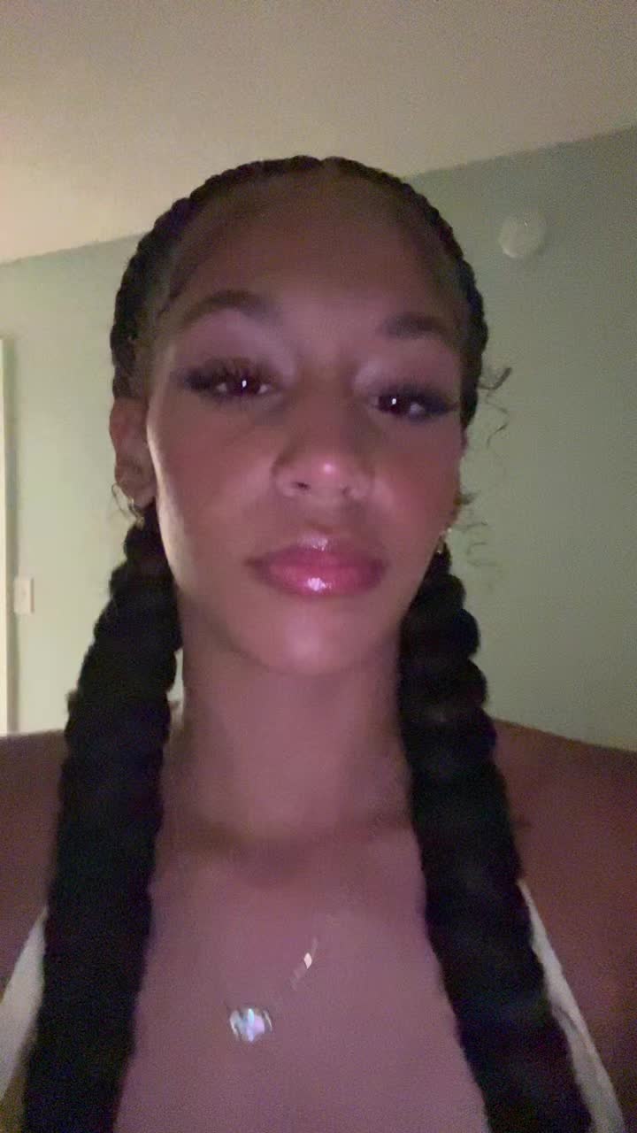 @👸🏽.