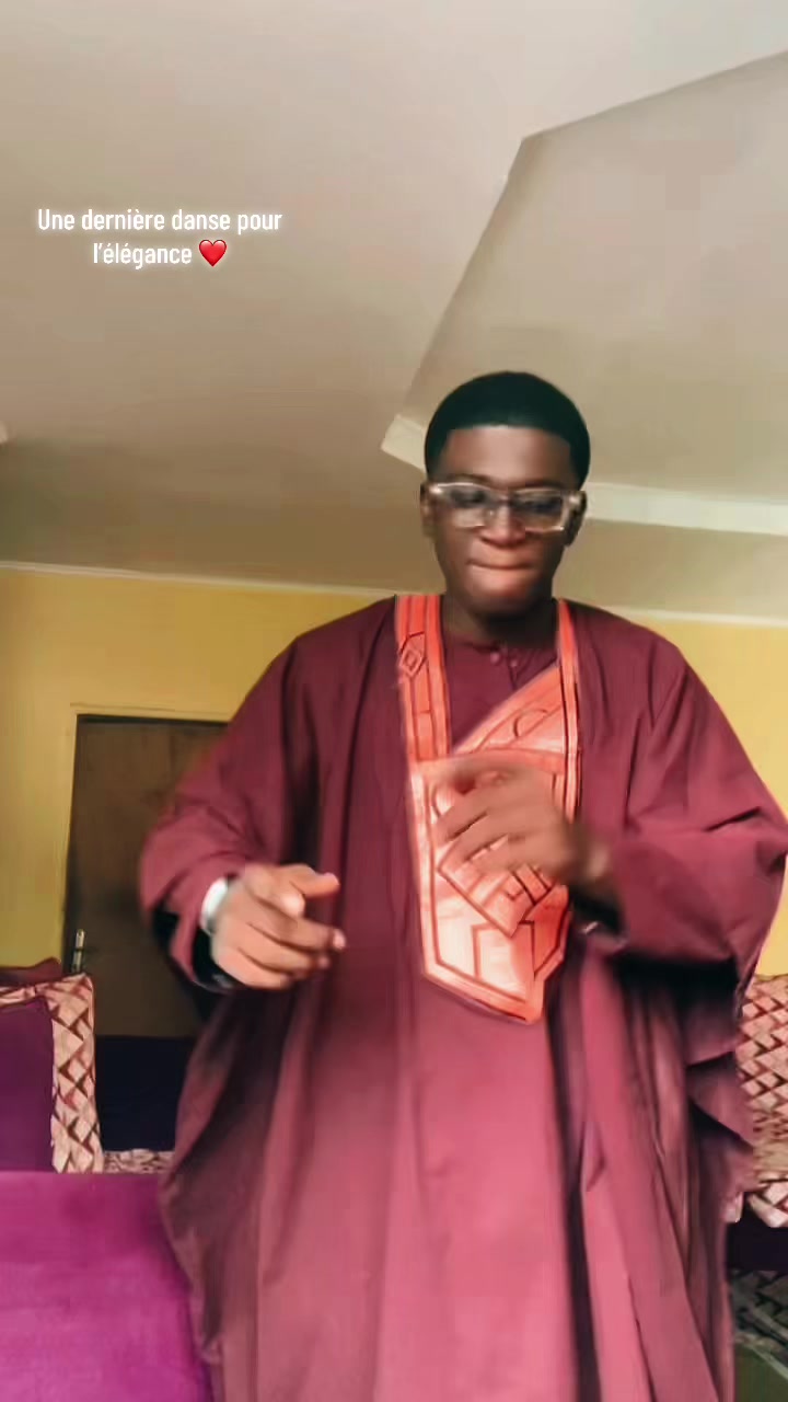 @R&auml;nd&yuml;_l&euml;ch&ouml;c&oslash;l&auml;t_d&uuml;rō&yuml;&auml;ūmē👑🍫