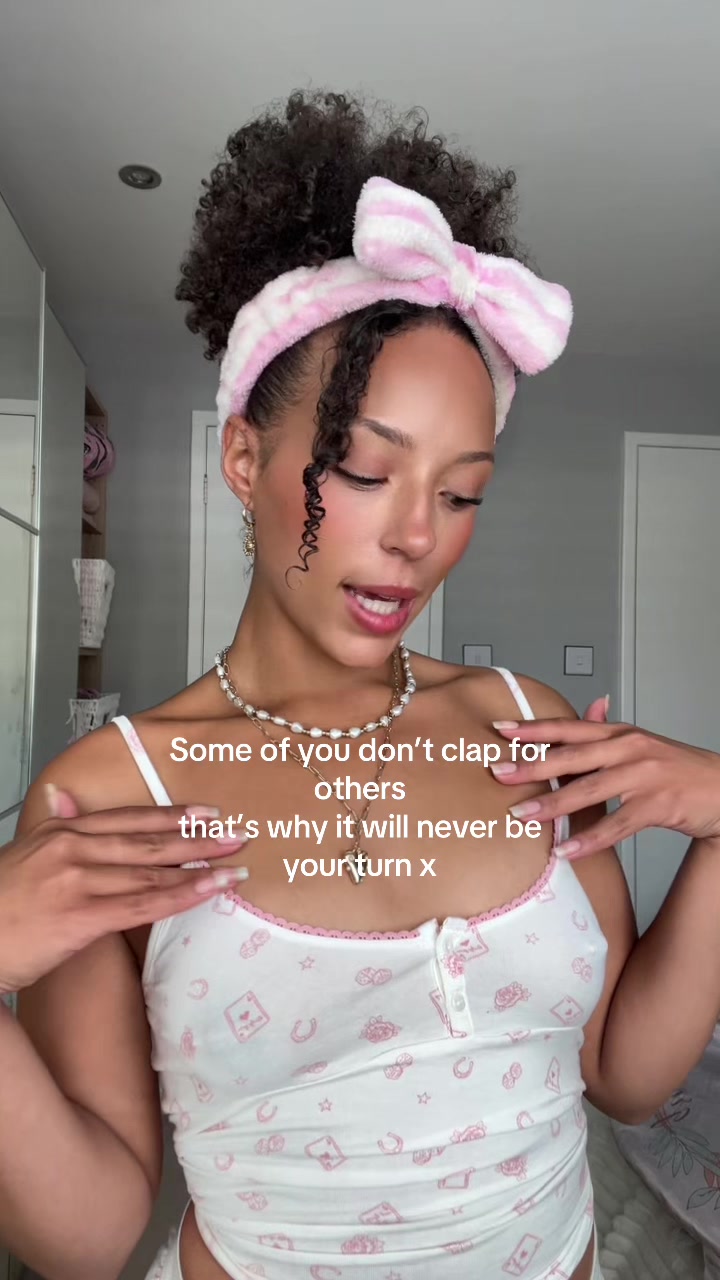 @goldengirlyyxx
