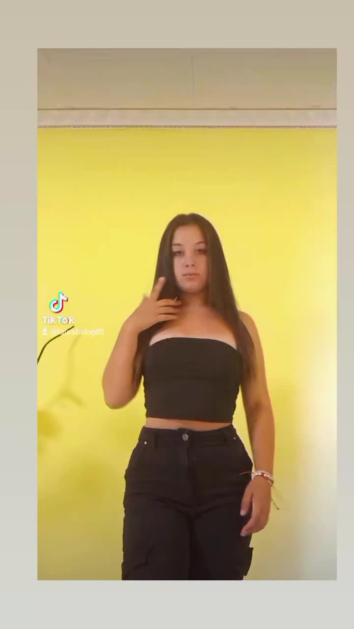 @🐍Laura🐍