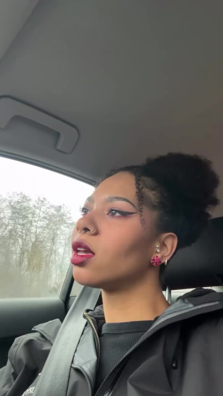 @shaniakraemer
