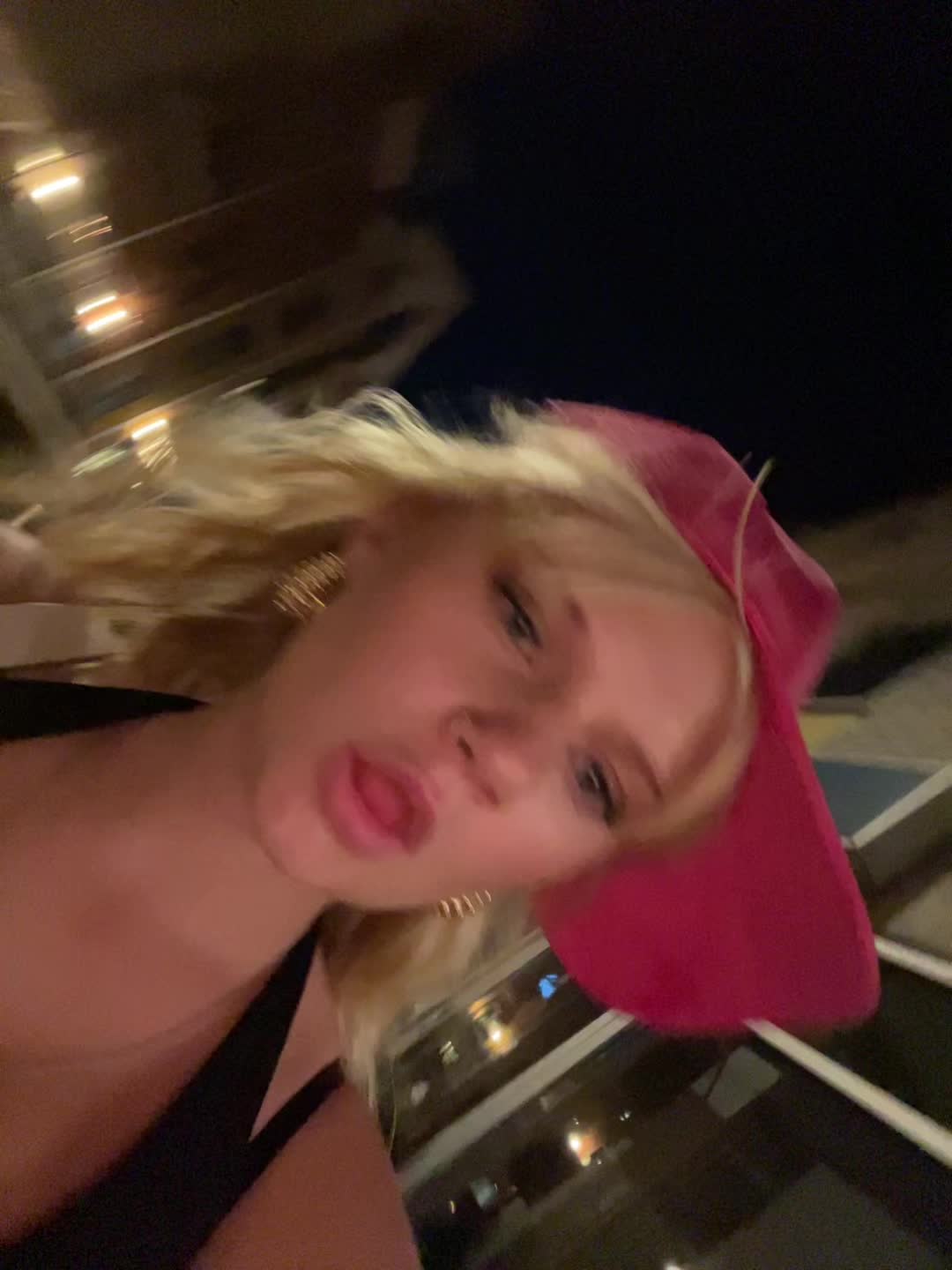 @Ronjish🤦🏼&zwj;♀️💋