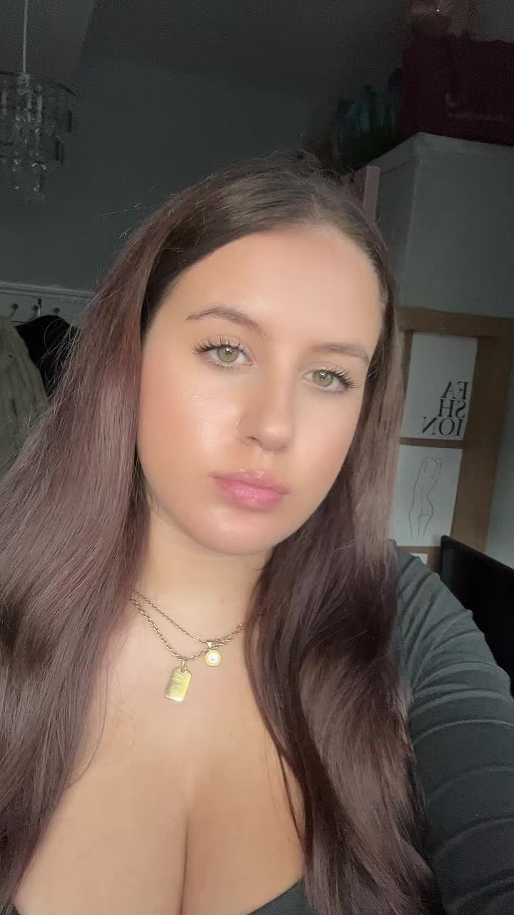 @𝐒𝐡𝐚𝐲𝐥𝐚💋ꨄ𝐕𝐚𝐮𝐠𝐡𝐚𝐧