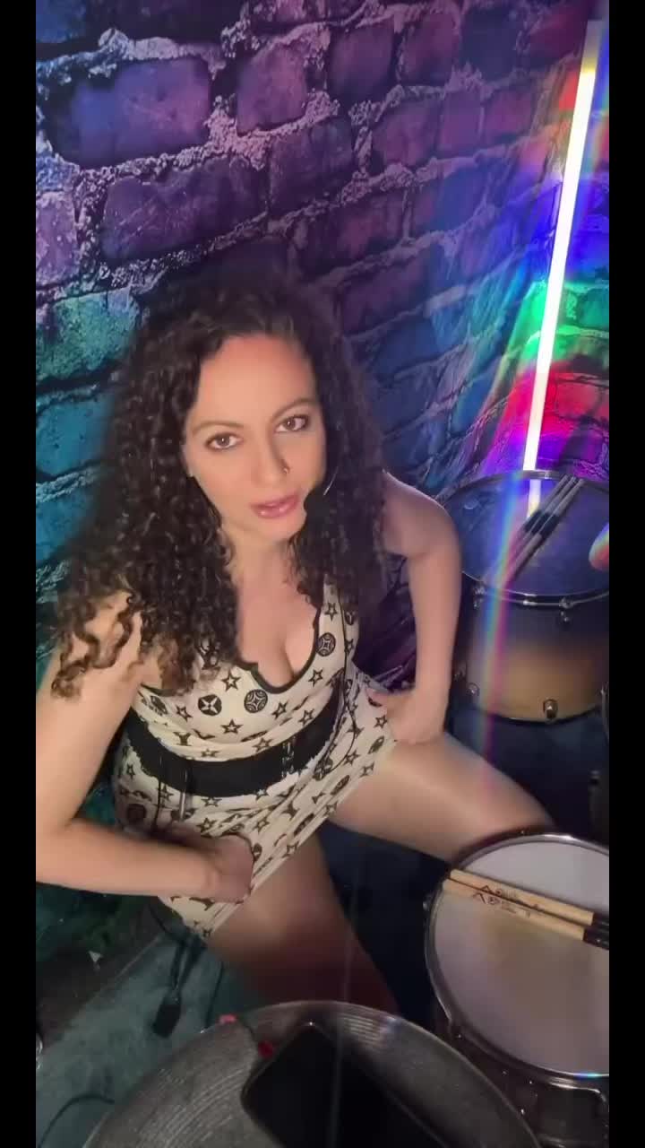 @Leila Carina Drummer