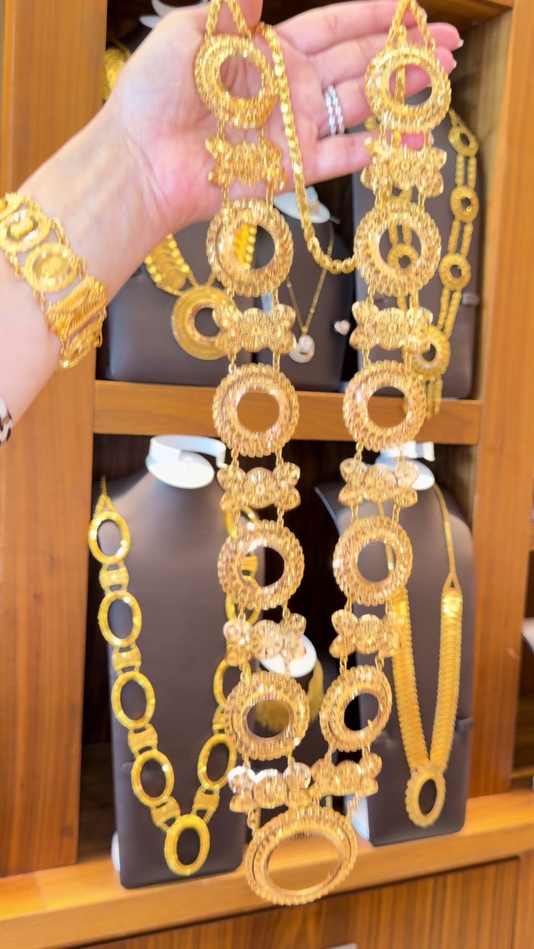 @Yasini Jewelers