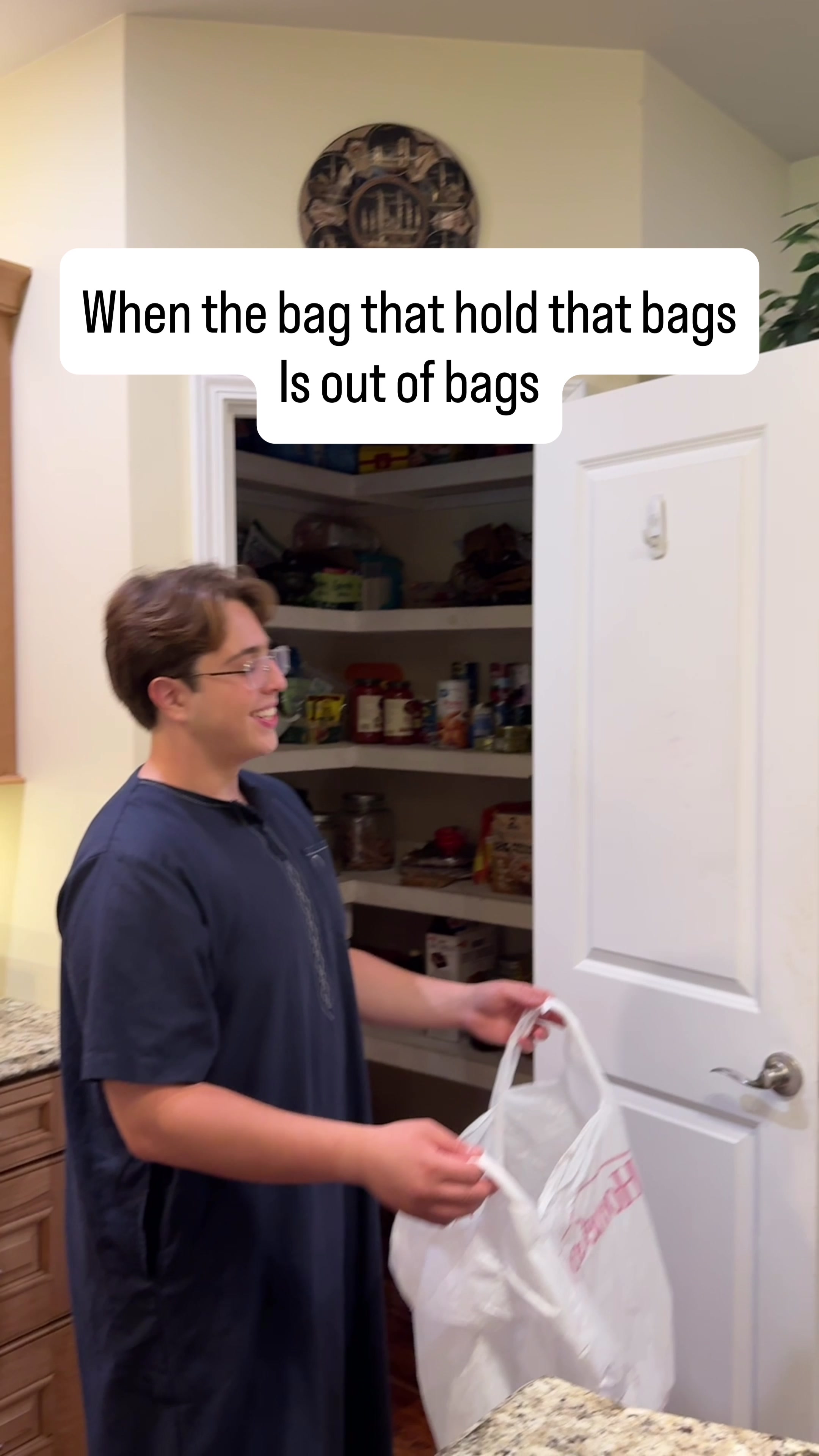 @adoolie_