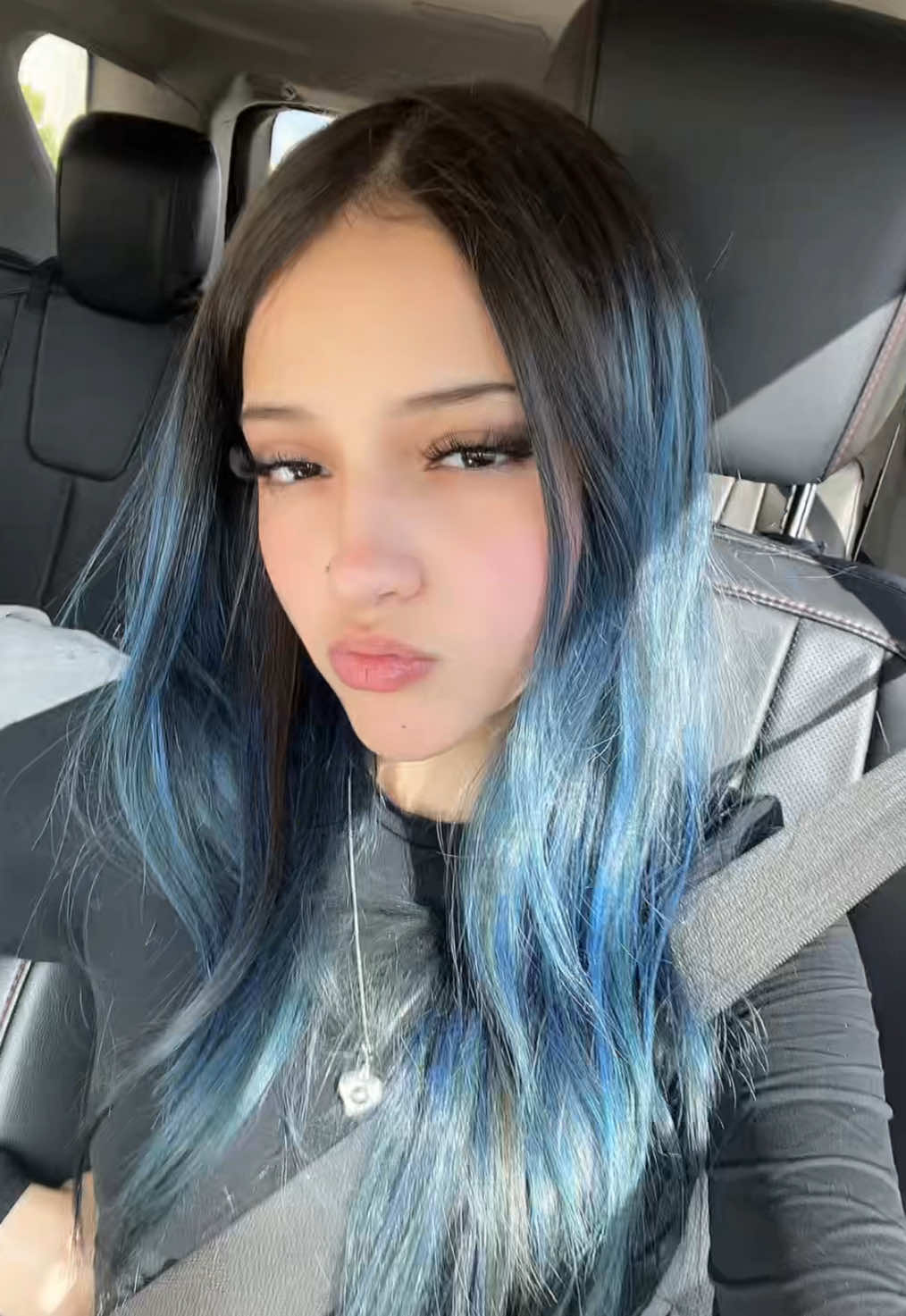 @🎧