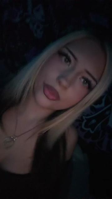 @𖣂