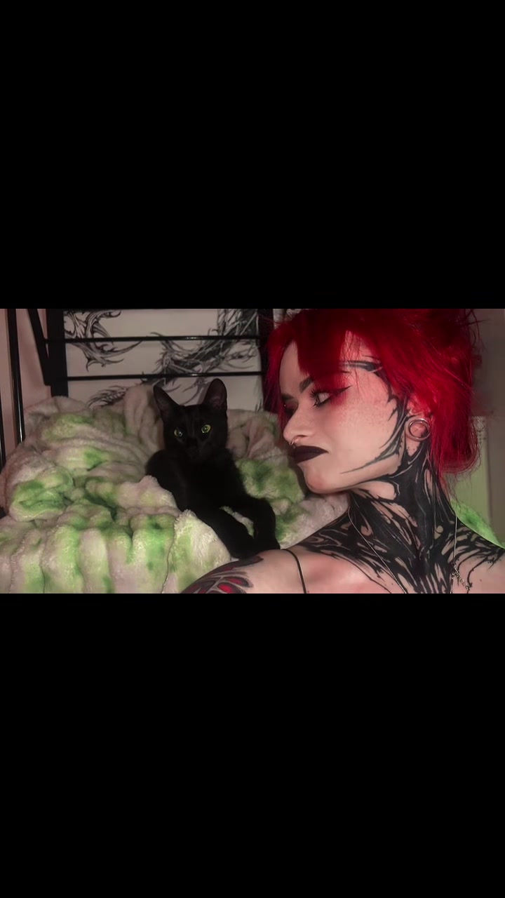 @Tsukini_suka🍅