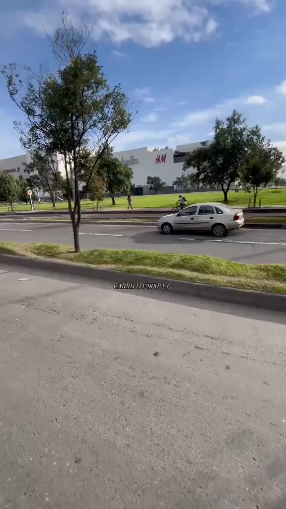 @𝑨𝒏𝒅𝒓𝒆𝒔 𝑪🎈