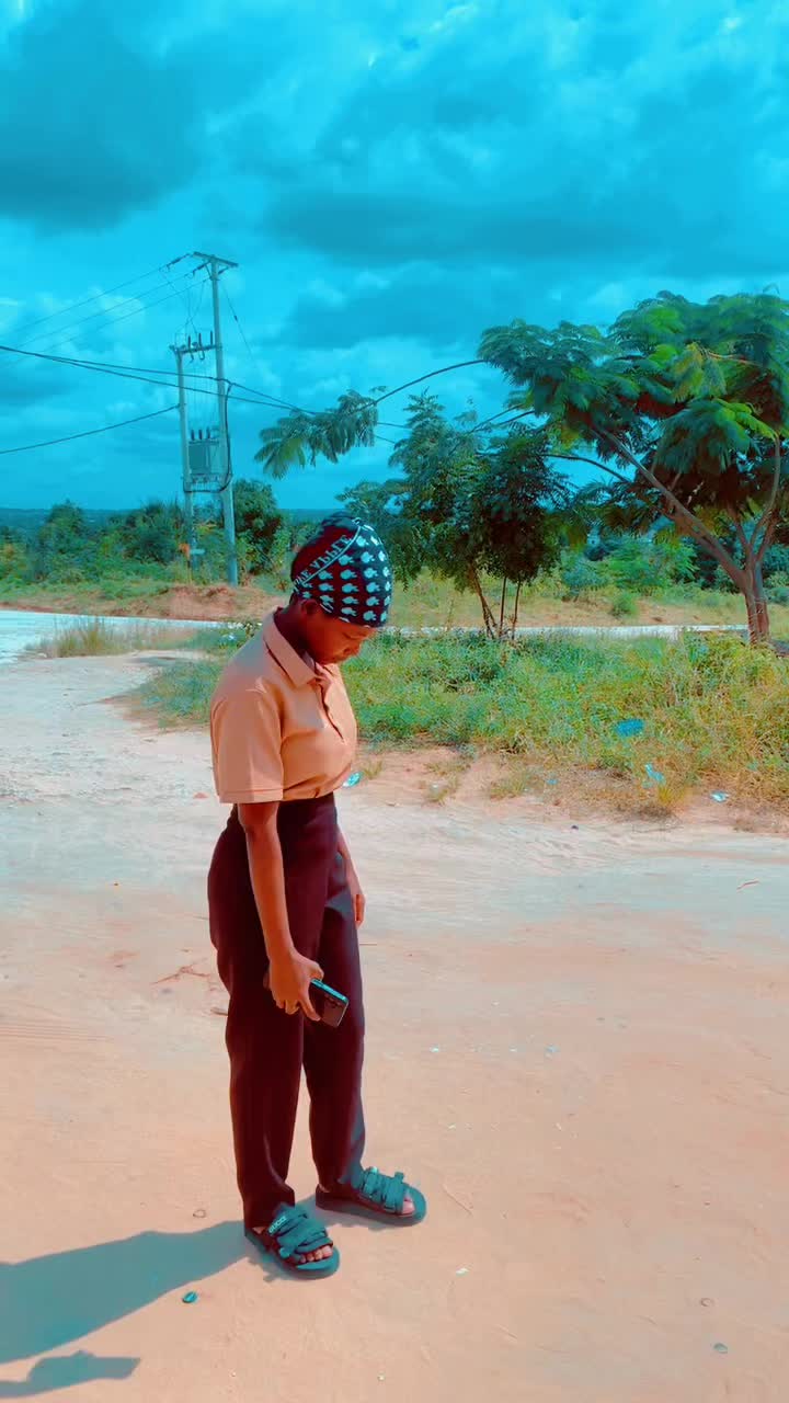 @LIZZY KIDOTI 🧝♀️🪘